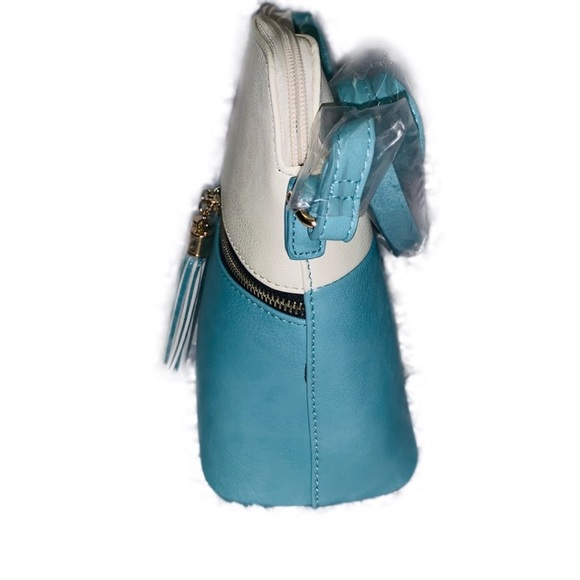 Tassel Crossbody Bag - Picture 4 of 5